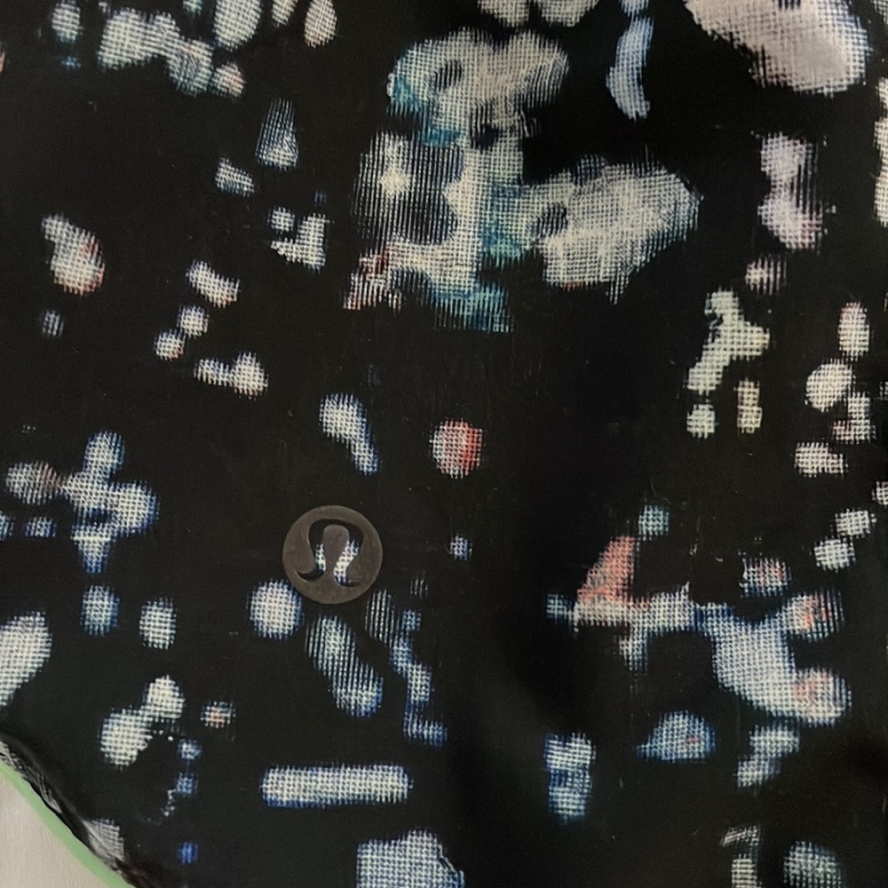 Lululemon Reversible Shorts - Practically New - image 2